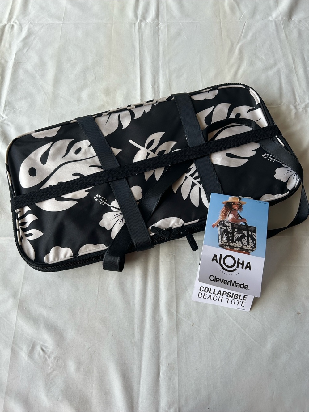 Aloha CleverMade Collapsible Beach Tote - Black & White Tropical Print